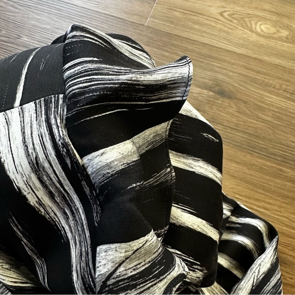 Joy Cioci Womens Jenelle Blazer 100% Silk Zipper Size 4 USA Ruffle Stripe Black - Picture 13 of 13